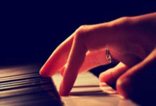 笑侃丨国足抗澳输在哪？伊万挨了两闷棍，塞鸟王钰栋应上尽上？.