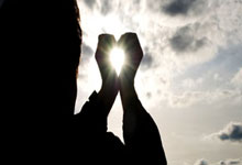 爱游戏官网：大热门！利物浦英超欧冠赢不停 萨拉赫领跑金球奖赔率.